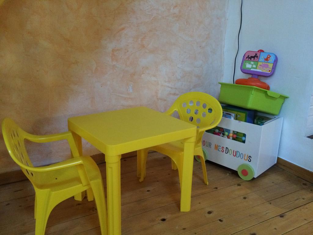 Duplex avec terrasse tropézienne Appartement Pézenas Buitenkant foto