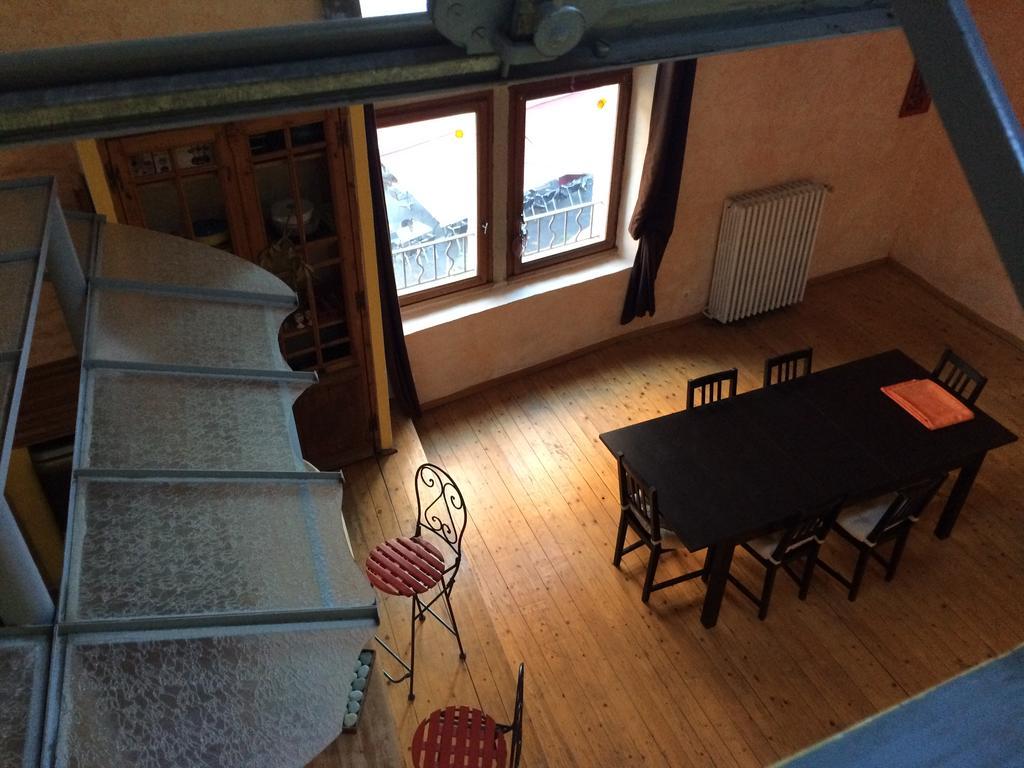 Duplex avec terrasse tropézienne Appartement Pézenas Buitenkant foto